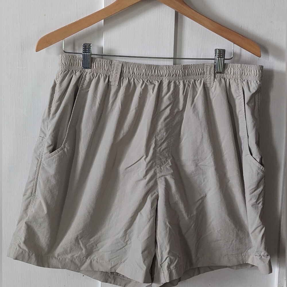 Columbia PFG shorts